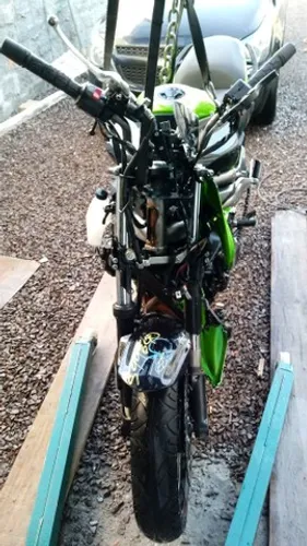 Sucata de moto para retirada de peças Kawasaki ER6n 650 2013