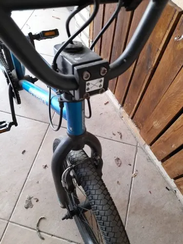 Bicicleta bmx cross freestyle Btwin