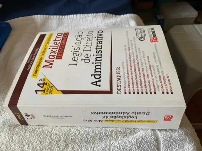 Legislação de Direito Administrativo - Maxiletra - Constituição Federal + Legislação 