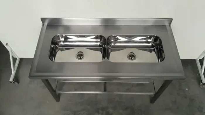 Pia industrial em inox com duas cubas
