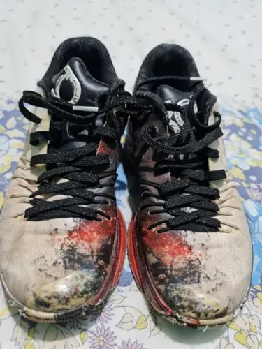 Tenis Nike KD 8 XMAs Kevin Durant 9,5 USA (41 BRA)