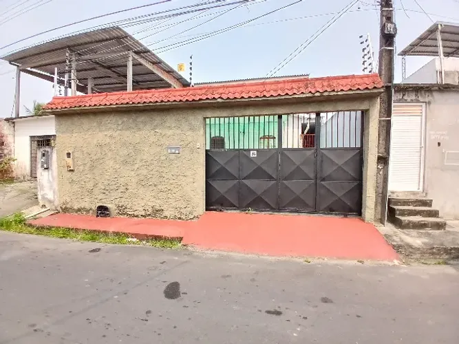 Casa proximo a Avenida Nepal com 4 quartos sendo 2 suítes