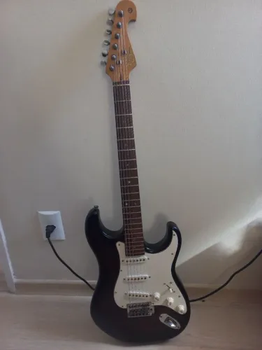 Guitarra tagima edição especial usada