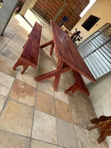 MESA DE MADEIRA RÚSTICA 