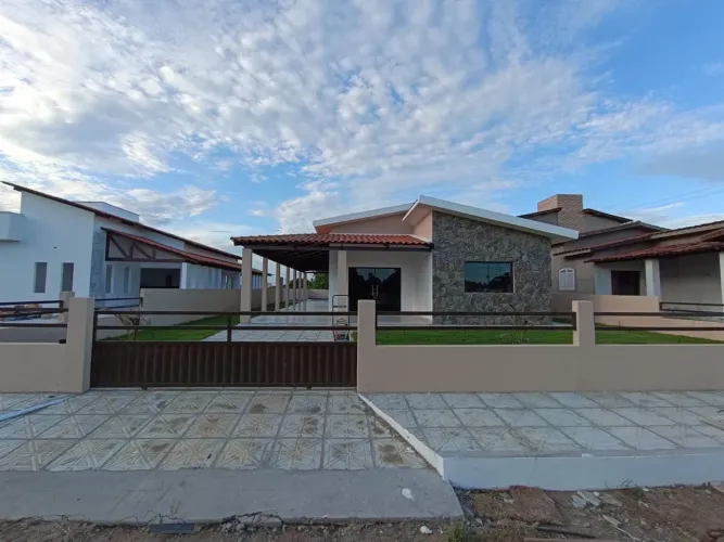 Luxuosa Casa à Venda no Residencial Green Ville, 20 min de João Pessoa