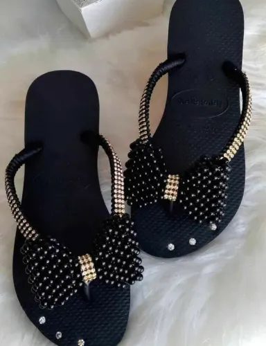 Havaianas tops originais decoradas apartir de 75.00 encomendadas mediante 50% de sinal 