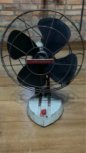 Ventilador de mesa antigo funcionando