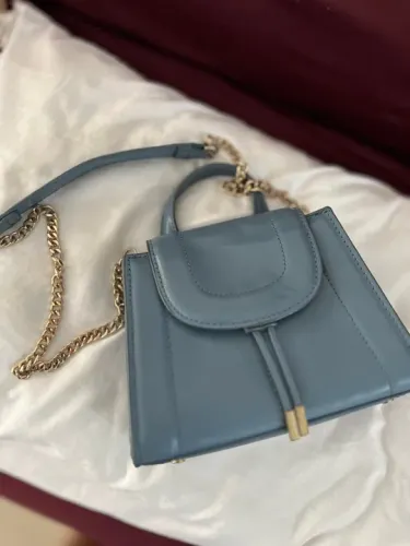 Bolsa de Ombro Azul - Luxo e Estilo