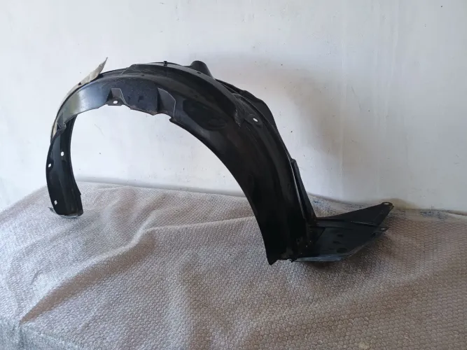 Para barro dianteiro esquerdo Toyota Etios 2012 a 2021 original C detalhe 