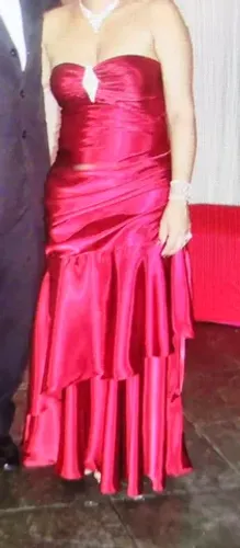 Vestido de Festa Tam 38 longo tomara que caia na cor Vermelho