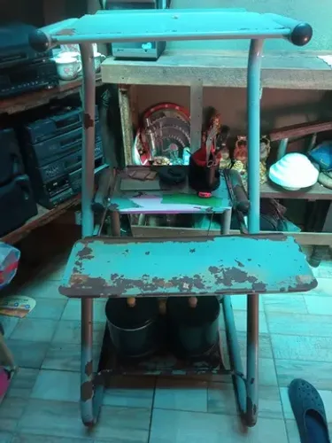 R$45 Rack tubular p/ computador