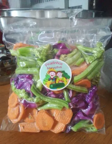 Verduras Picadinhas à Vácuo e nas Bandejinhas 