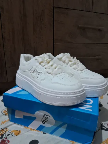 Tênis feminino Novo. Nunca usado!