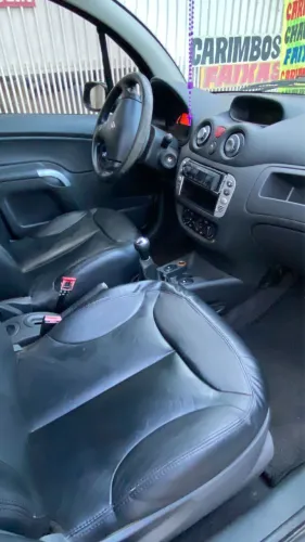 Citroen C3 GLX 1.4/ GLX Sonora 1.4 Flex 8V 5P 2010