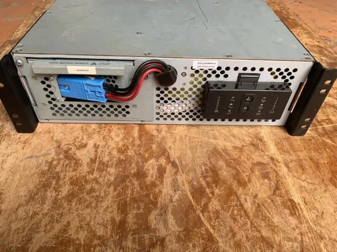 Nobreak apc 3000va rack 220 volts