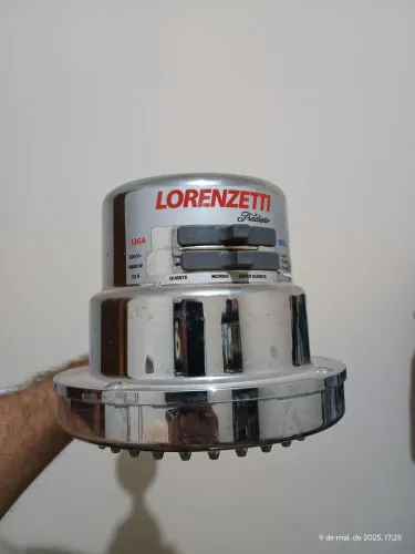 Chuveiro Lorenzetti Instalado no local