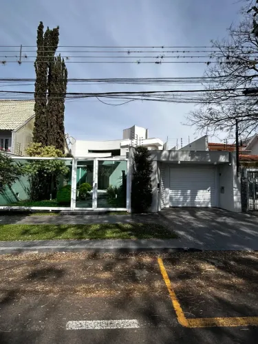 Casa para locação na Zona 2 - Maringá/PR