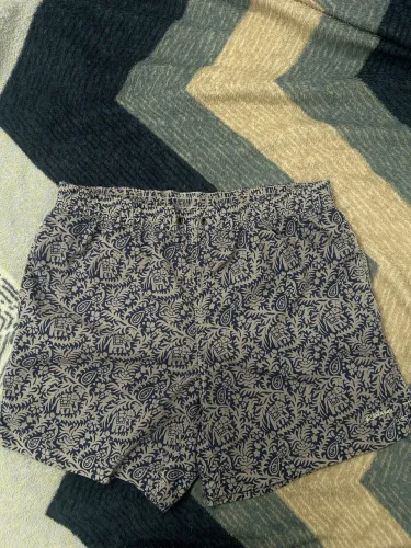 short richards tamanho P parecido com republic paradise