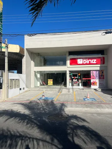Área comercial na Avenida Gonçalo Prado Rolemberg