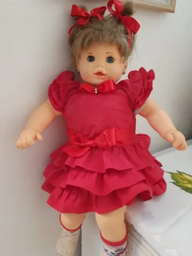 Boneca bebê que fala