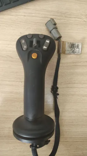 Venda Módulos e Joystick Bobcat Cat Usados Revisados