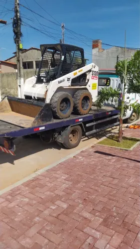 Mini carregadeira Bob cat