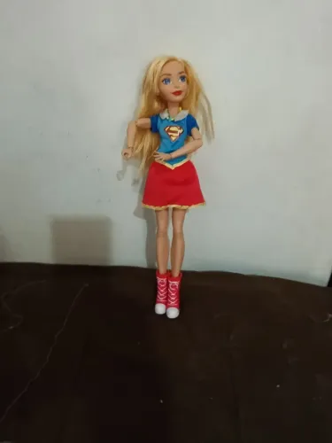 Boneca Supergirl DC Super Hero Girl