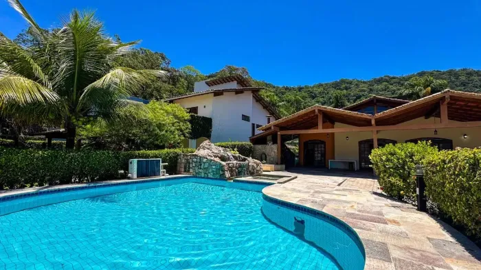 Granville Guarujá, casa à venda em condomínio fechado.