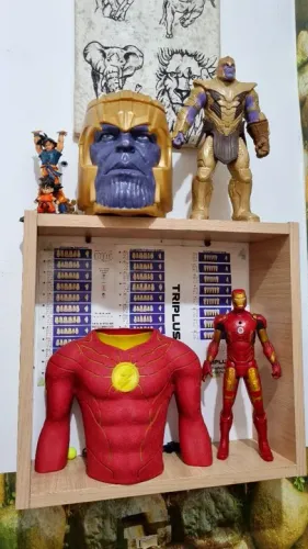 Pra vender logo Bonecos de Personagens Marvel para Decoração
