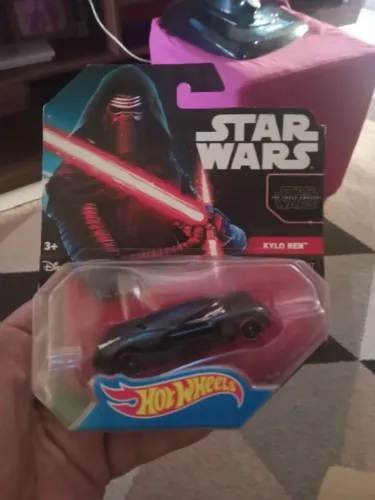 Miniatura Hot Wheels Temático Star Wars Kylon Ren 1/64 - cor: preto