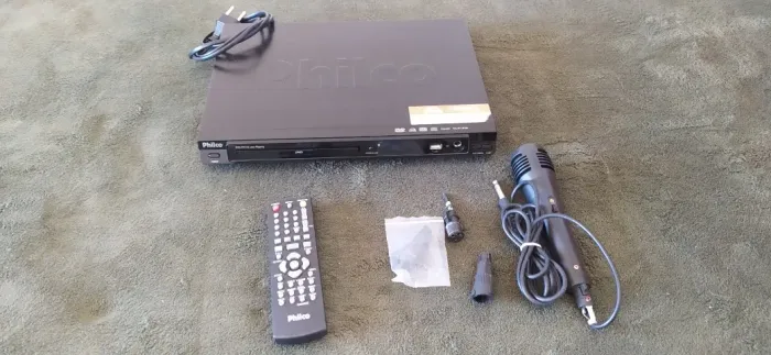 Antigo Aparelho DVD Philco Karaookê modelo PH155 Ripping Anos 2000 (com defeito)