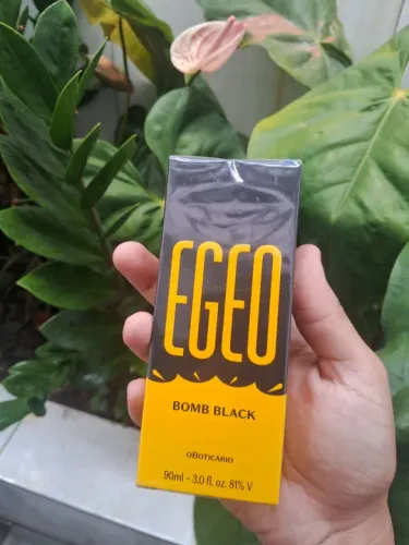Perfume Egeo Bomb Black lacrado o Boticário