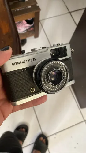 Câmera Olympus Trip 35 (limpa e revisada) 