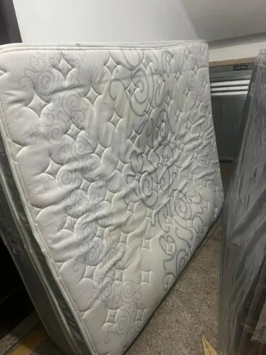 Colchão Queen Size Englander