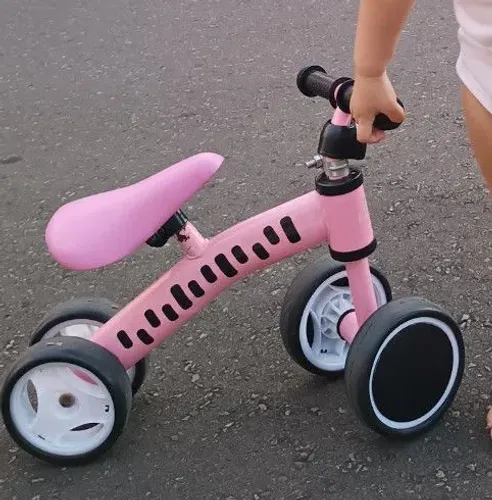 Bicicleta de equilíbrio infantil rosa