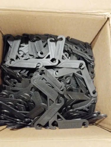 Cabides de Chinelo valor para 150 unidades 