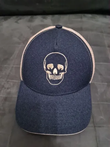 Boné de caveira azul Black bulls