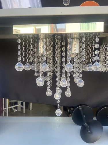 Lustre acrílico
