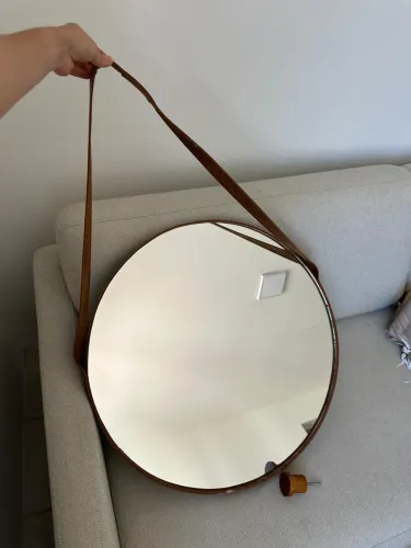 Espelho redondo com alça
