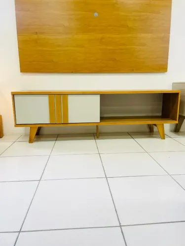 Linda Bancada Paraty Com Pés Retrô Detalhe Ripado 100% MDF Cinamomo/Off White - Em Oferta