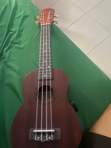 Ukulele Acústico - Ótimo estado