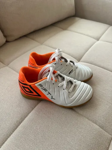 Chuteira Umbro Futsal Infantil TAM 28