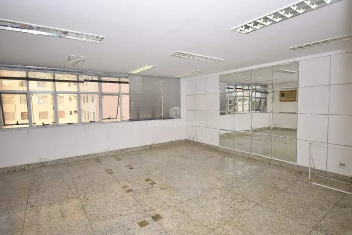 Barro Preto - Andar corrido para aluguel na Anuar Donato