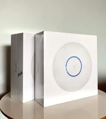 Ubiquiti U6-LR Unifi AP AC 4X4 Wifi 6 2.4/5Ghz 3Gbps Longo Alcance (7172)