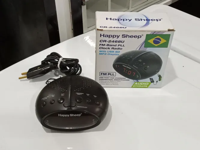 Rádio Relógio Happy Sheep CR-2468U com defeito 