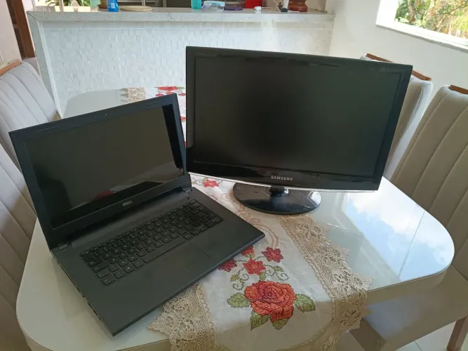 Monitor Samsung e notebook Dell