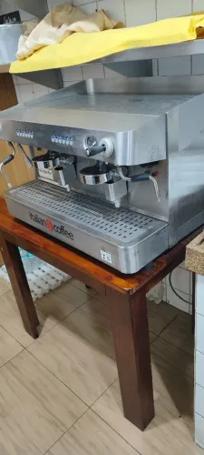 Vende-se Máquina de Café profissional Italian coffee