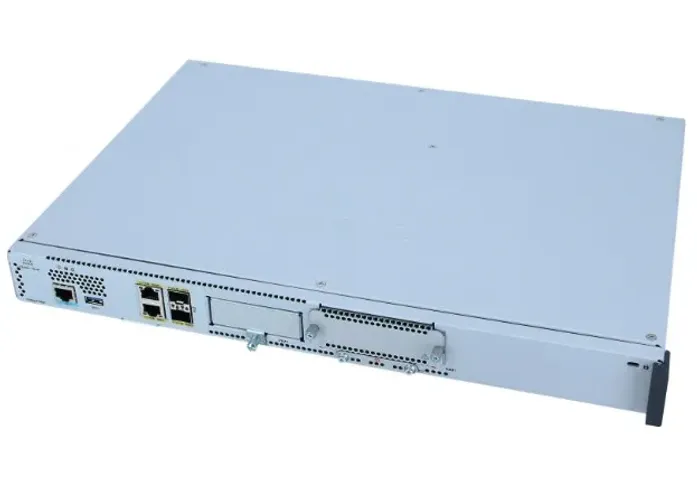 Roteador Cisco C8200L-1N-4T Edge