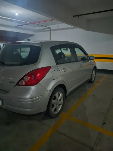 Nissan Tiida S 1.8/1.8 Flex 16V Mec. 2012
