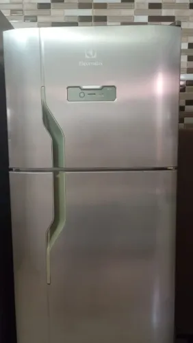 Vendo geladeira electrolux Frost Free inox 1200